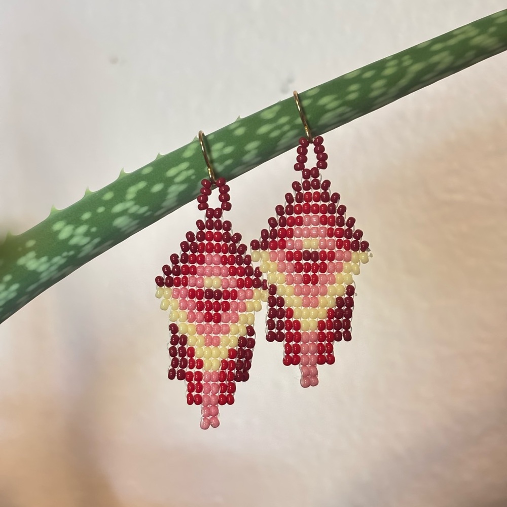 Elegant Beaded Earrings in Red and Pink